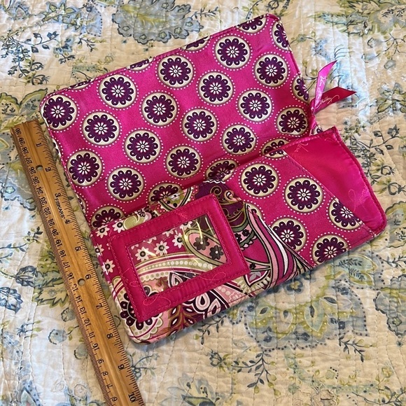 Last chance clearance!!Pink Vera Bradley wallet clutch. - Picture 2 of 5